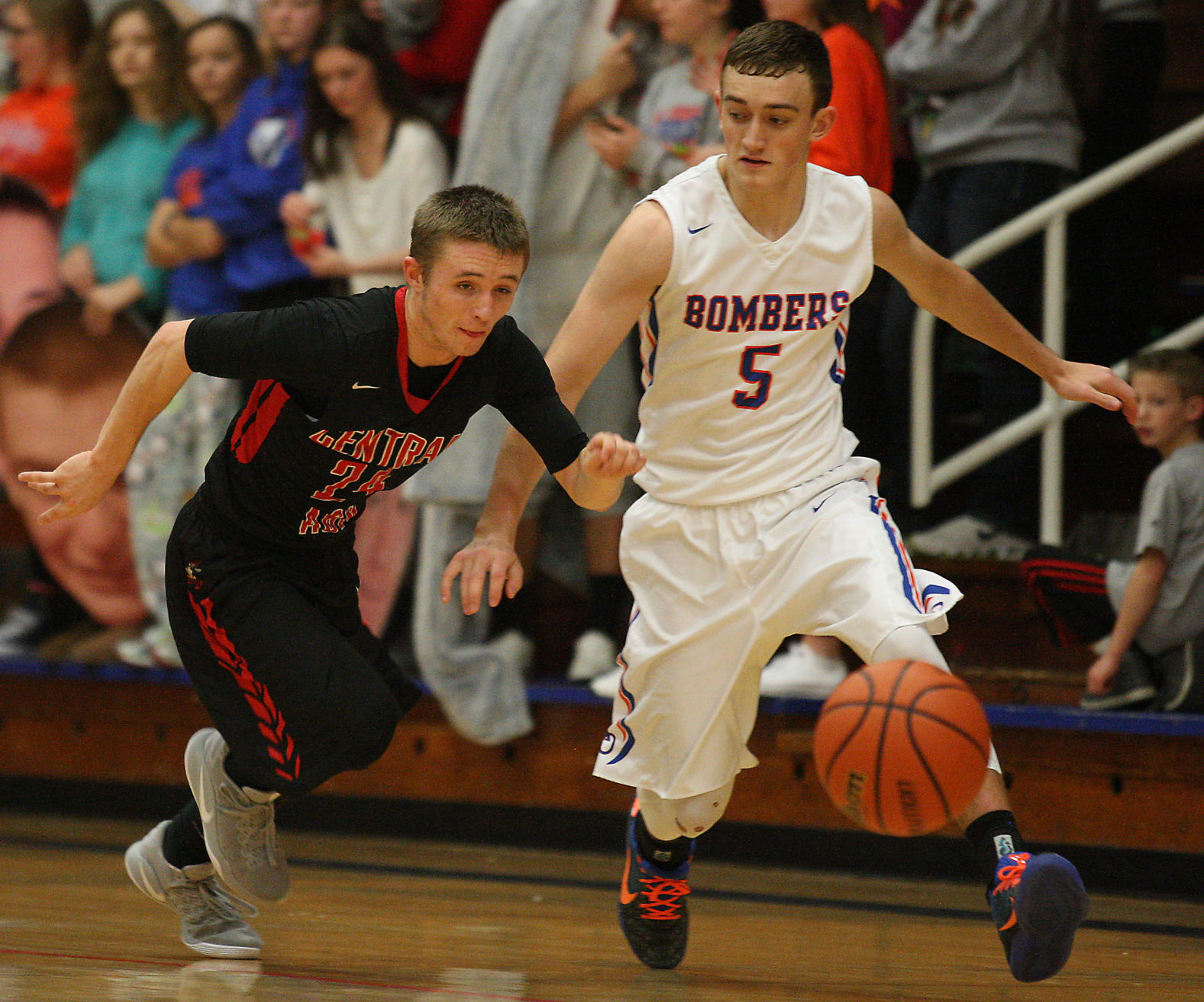 Argenta Oreana vs Central AM boys basketball 16 1.3.17.jpg